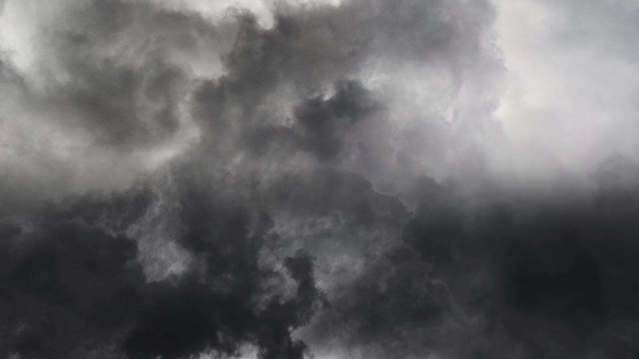 천둥번개를 동반한 번개