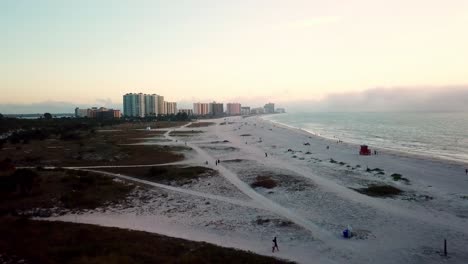 Clearwater-Florida,-Clearwater-Beach-Florida-In-Der-Abenddämmerung