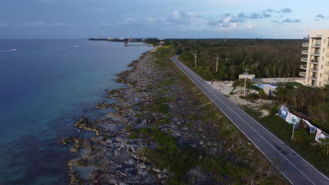 Aeraial-Drone-Material-De-Archivo-Cozumel-Méjico-Grecia-Creta-Kos-Rocoso-Costa-Hermosa-Paraíso-Relajarse-Zen-Calma-Relajante-Vacaciones-Vacaciones