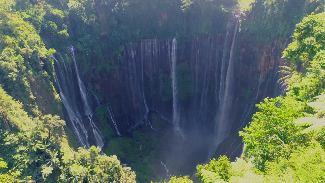 파크 세우 무지개 폭포 (인도네시아)