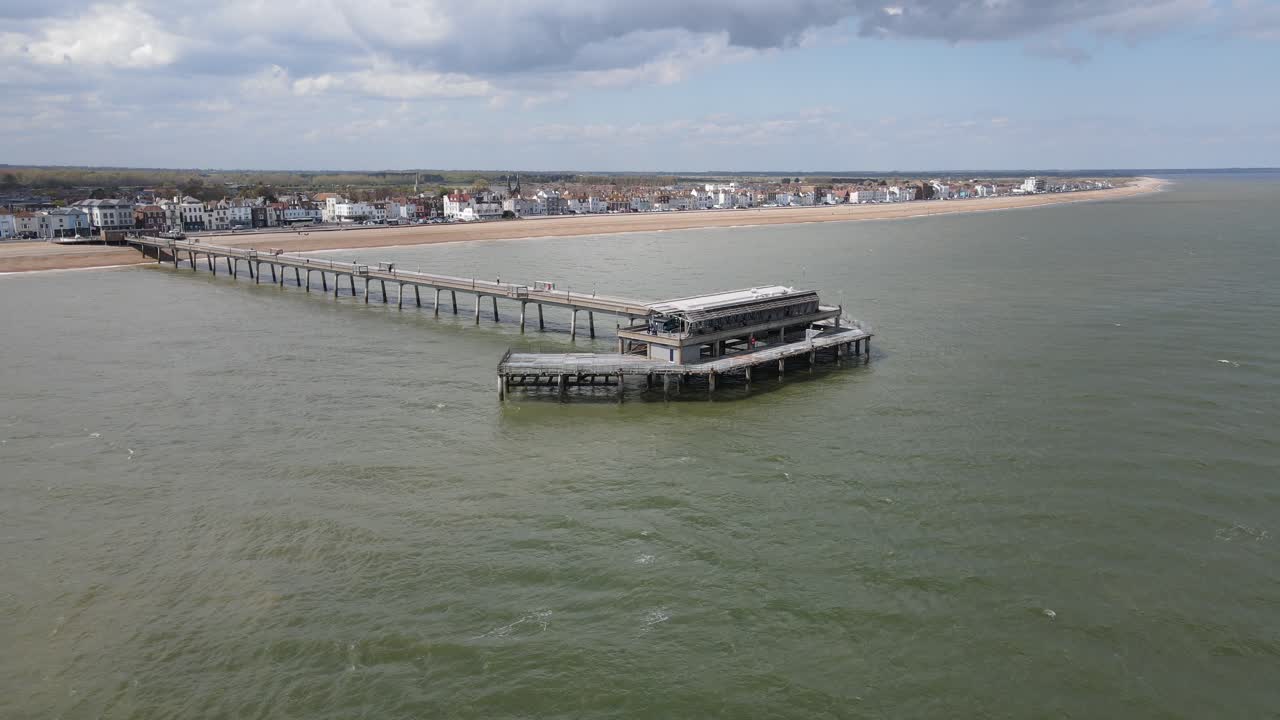 imágenes de drone 4k de pier head de trato