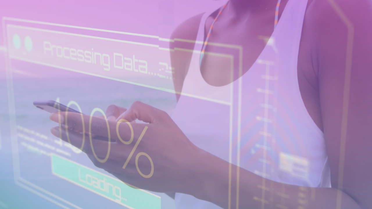 스마트폰을 사용하는 여성 위의 화면에서 데이터 처리의 애니메이션