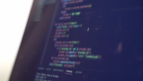 Hermosa-Foto-Macro-De-Un-Proceso-De-Edición-De-Código-De-Computadora-Como-Código-De-Lenguaje-De-Programación-Python-Se-Usa-Para-Crear-Un-Nuevo-Sitio-Web