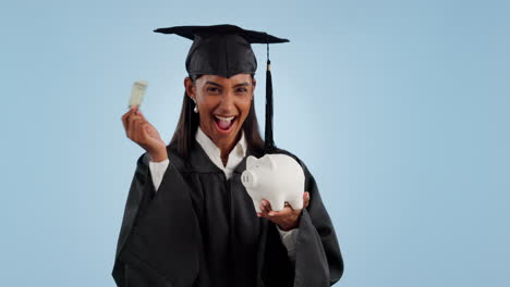 mujer feliz, estudiante y caja de ahorros para la graduación