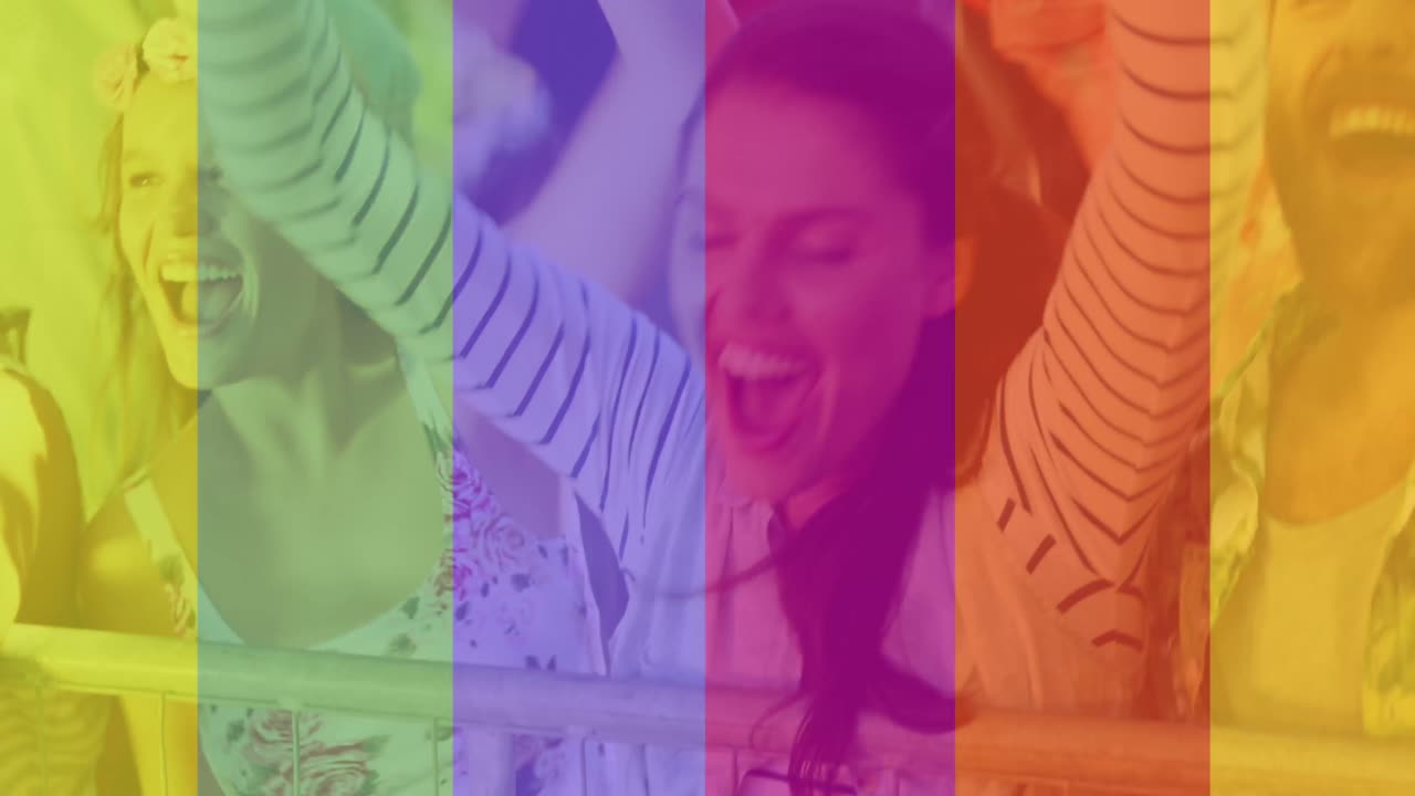 animación del arco iris sobre un grupo de personas felices
