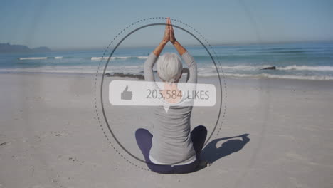 animación de burbuja de habla con pulgares hacia arriba icono y números sobre mujer practicando yoga en la playa