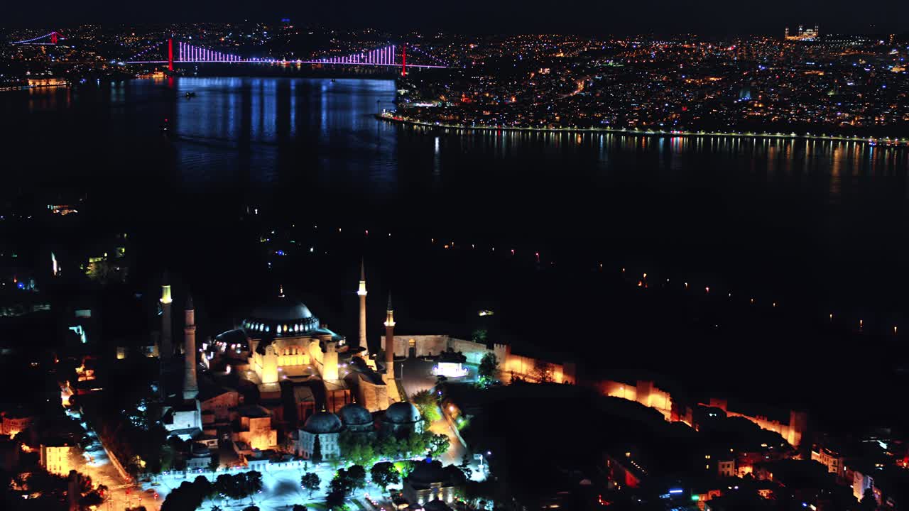 하기아 소피아 건축 종교 배경