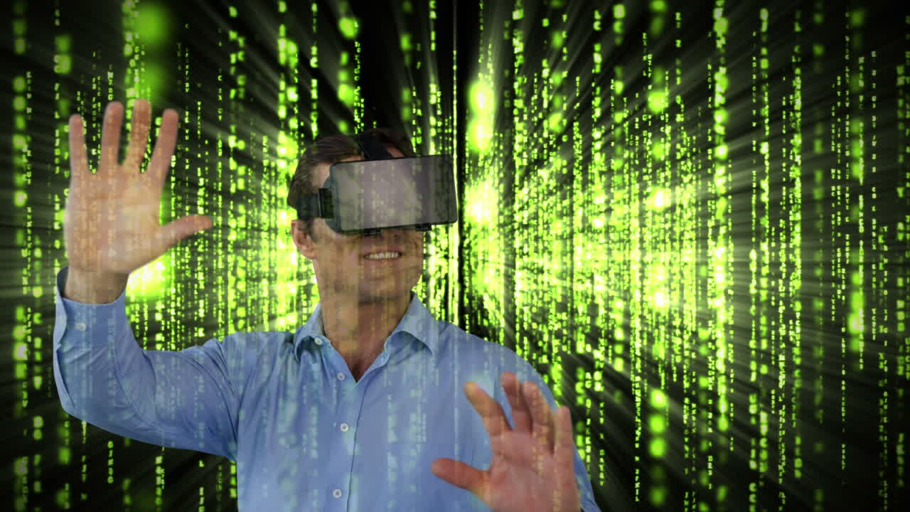 usando auriculares vr, el hombre interactuando con el entorno virtual a través de animación de matriz digital verde
