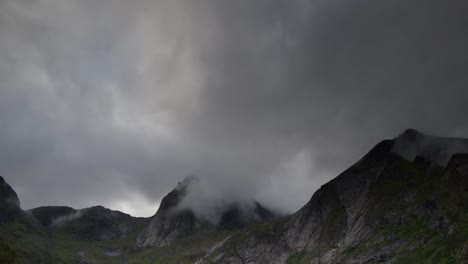 lofoten lake 01