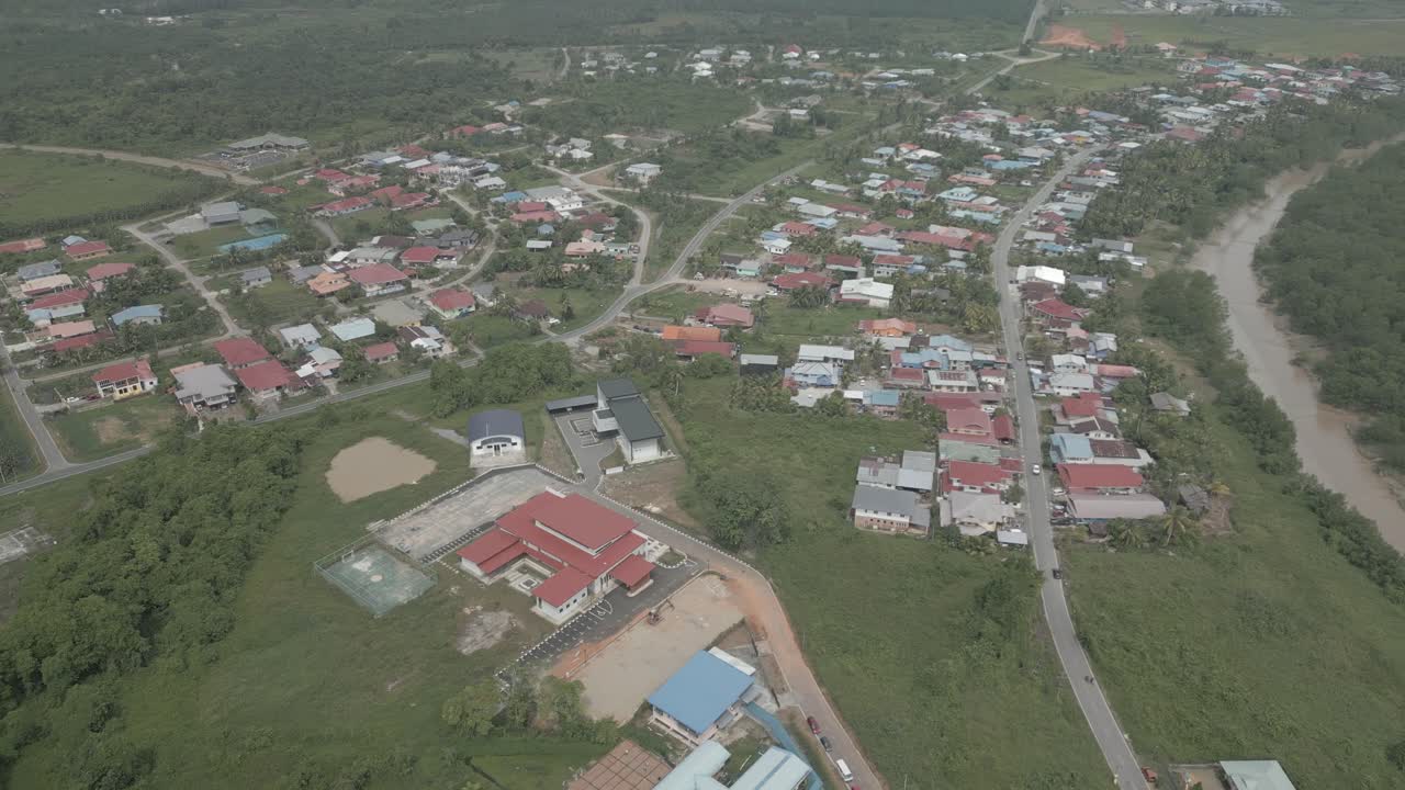 vista del área del avión no tripulado de verano en kpg gedong borneo, sarawak en conjunción de la regata 2023