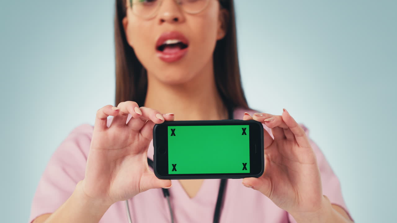 간호사 의 초상화, 전화 를 가진 행복 한 여자