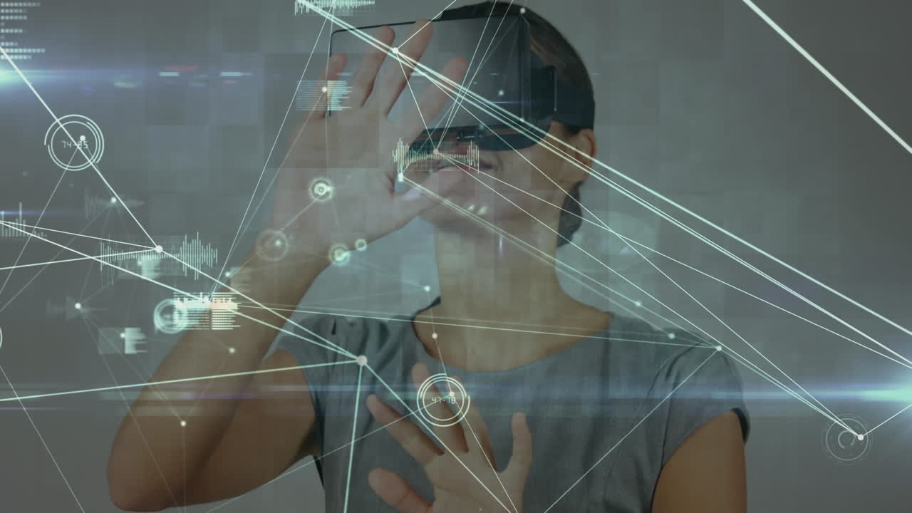 animación de la red de conexiones sobre mujer de negocios con auriculares vr
