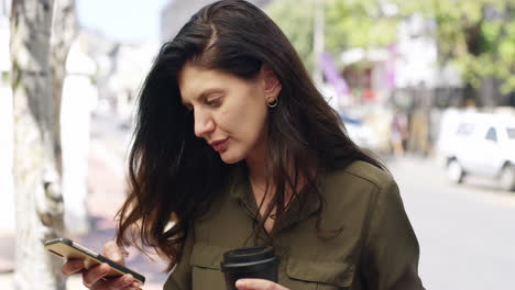 enviando mensajes de texto mientras estás en la ciudad