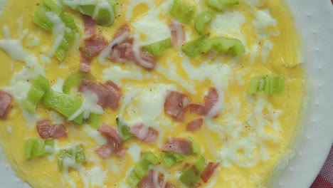 jamón con queso y tortilla de apio