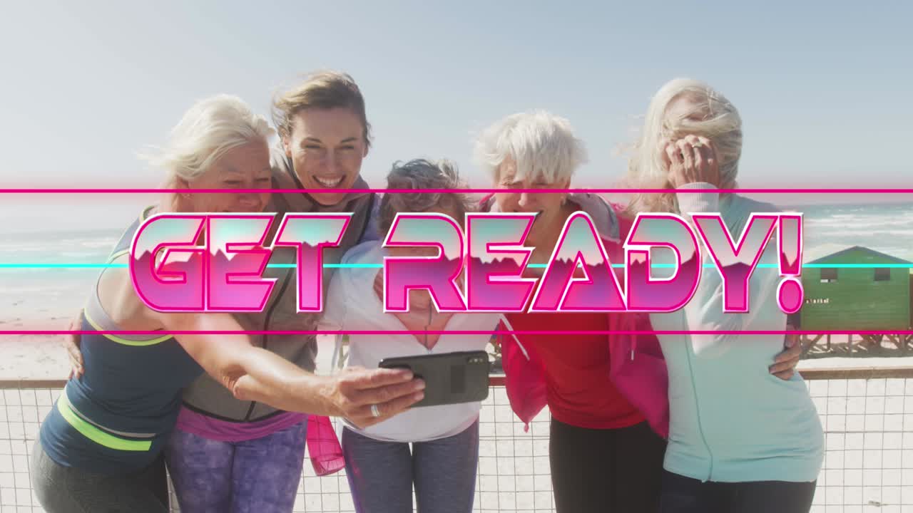 해변에서 셀카를 찍는 행복한 여성들과 함께 반 ⁇ 이는 분홍색으로 준비된 텍스트의 애니메이션