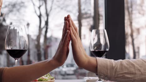 couple on a romantic dinner date