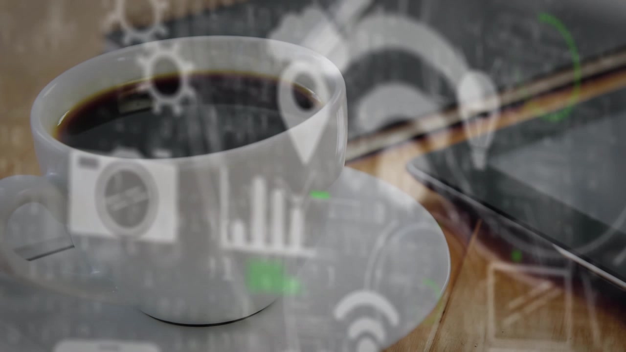 Animação de ícones e processamento de dados sobre notebook, tablet e café na mesa.