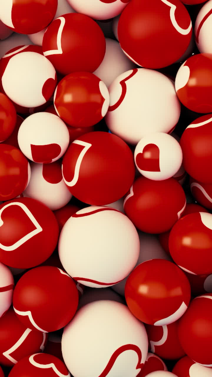 красные и белые шары с сердцами