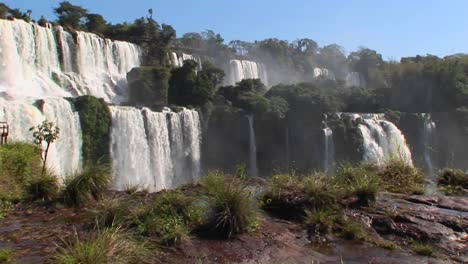 cataratas del iguacu en la frontera de brasil y argentina 1