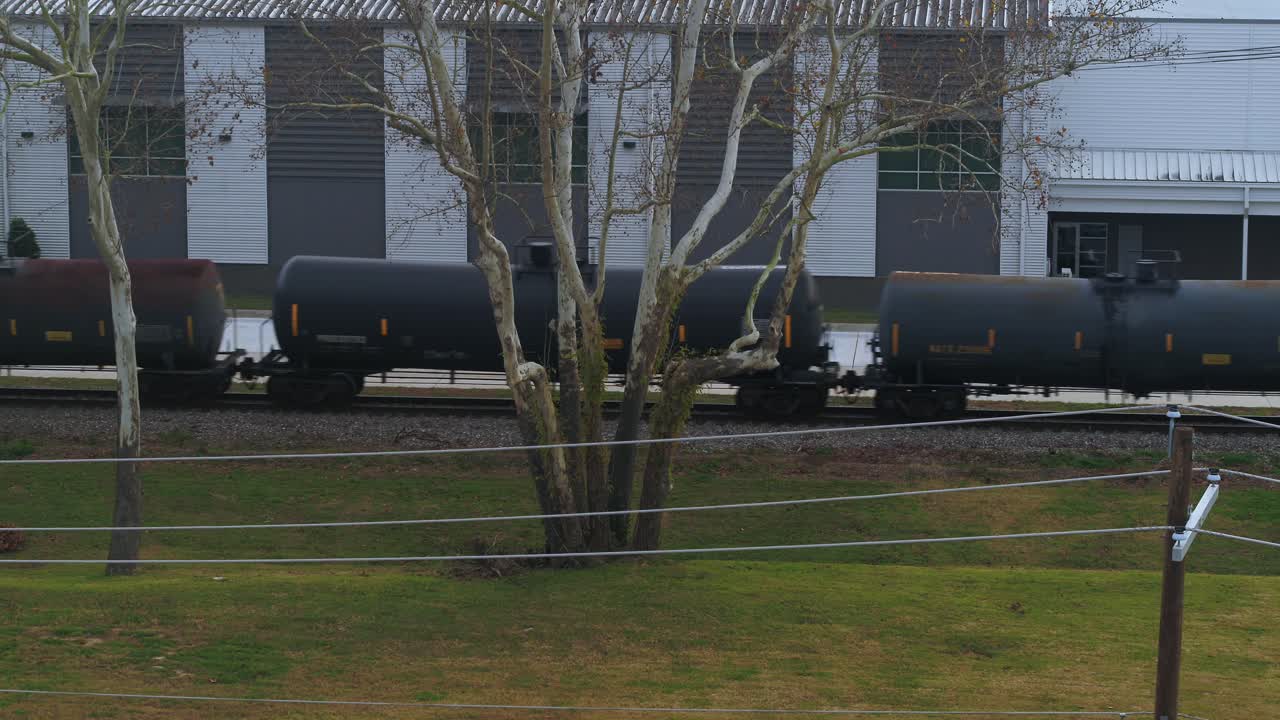 antena del paisaje urbano de baton rouge junto al río mississippi