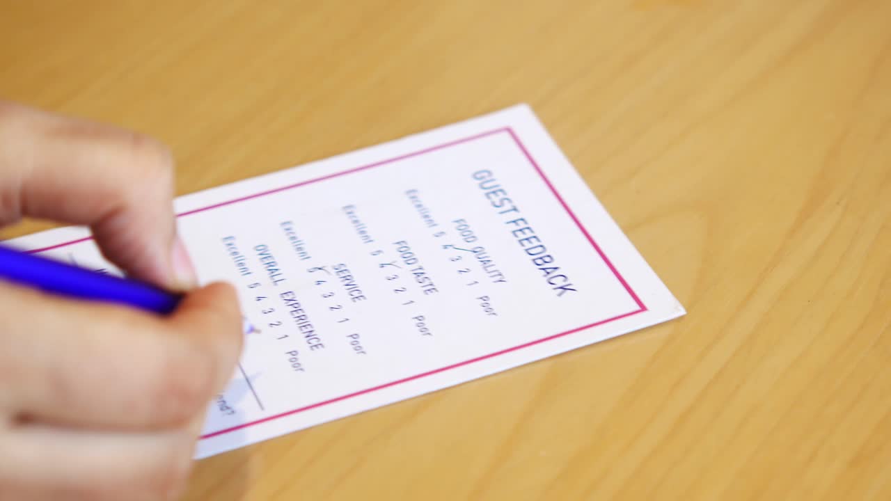 formulario de retroalimentación del cliente que se está llenando