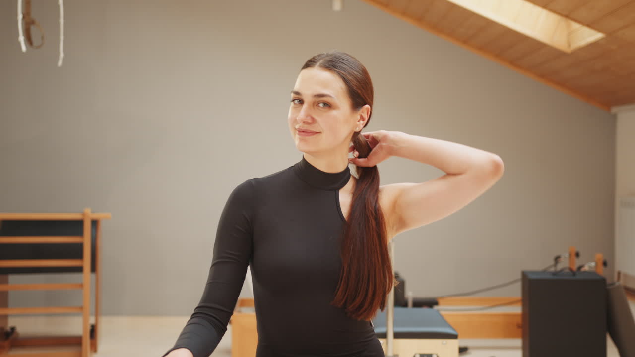 sesión de pilates y yoga