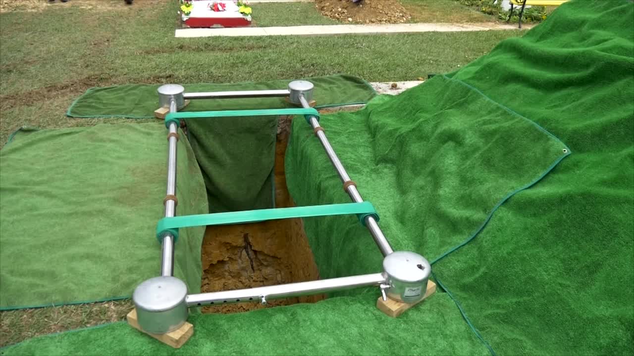 장례를 치르기 위한 공동묘지 촬영