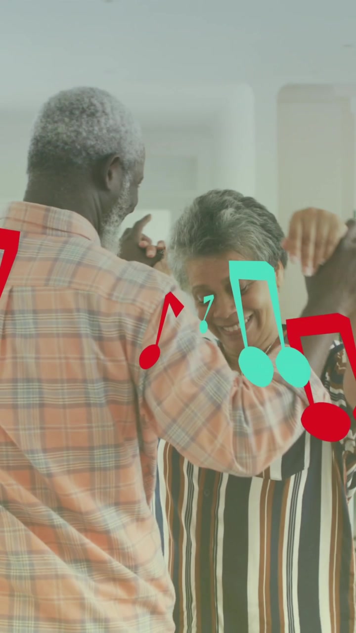 Animazione di note musicali su un gruppo eterogeneo di anziani che ballano