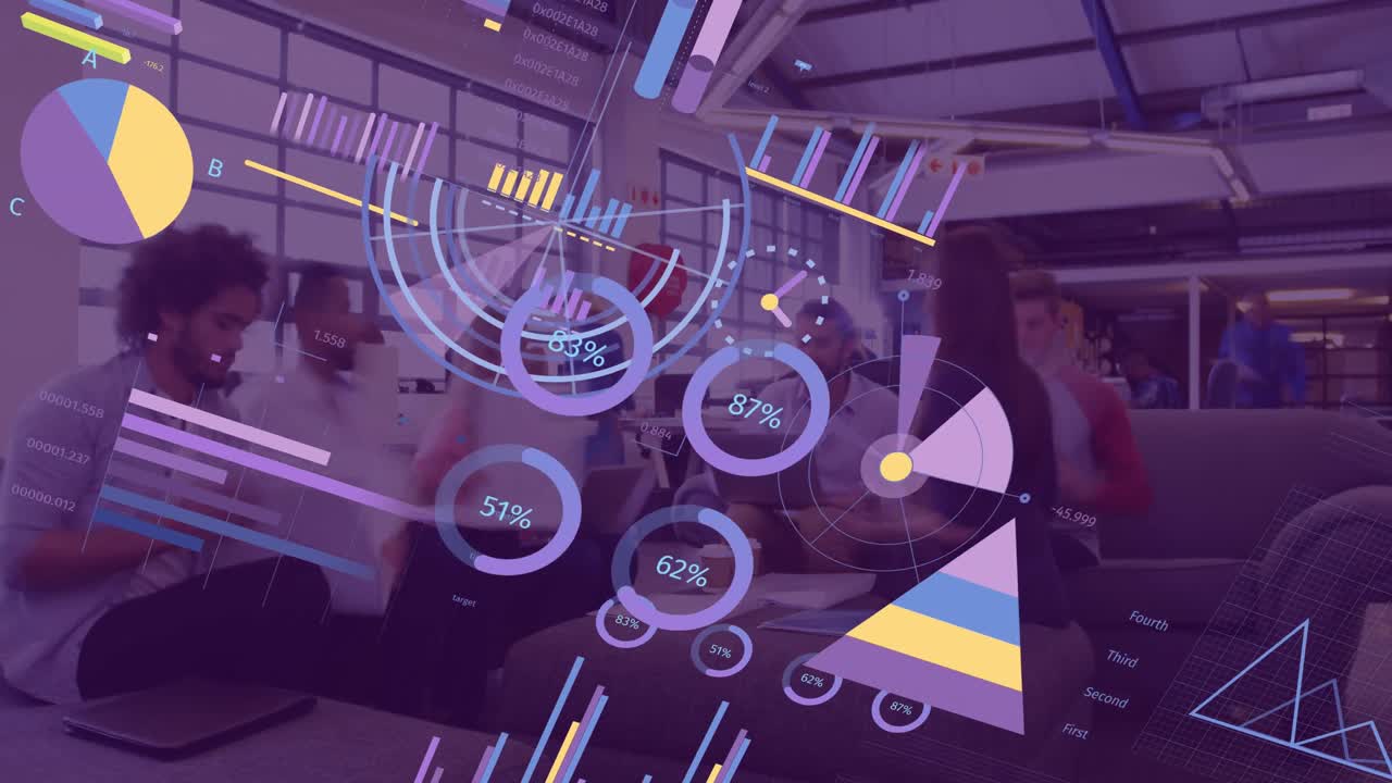 animación del procesamiento de datos financieros sobre diversas personas de negocios