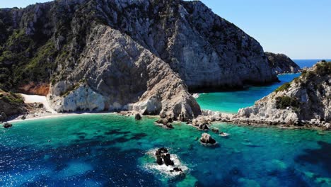 Stunning-Blue-Waters-In-Agia-Eleni-Beach-In-Kefalonia-Greece---aerial-shot