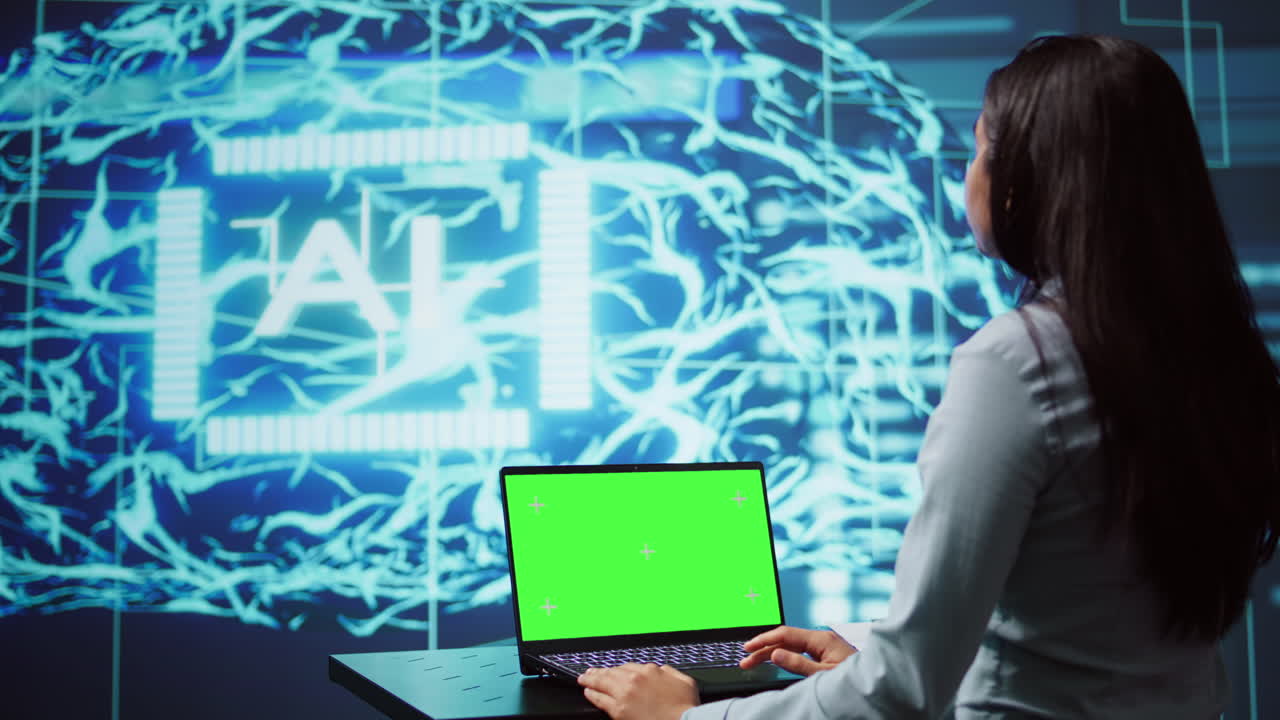 empleado de inicio mirando gráficos, usando software de ia en una computadora portátil de pantalla verde