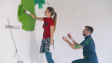 man-in-love-proposes-to-painting-woman-and-gets-rejected