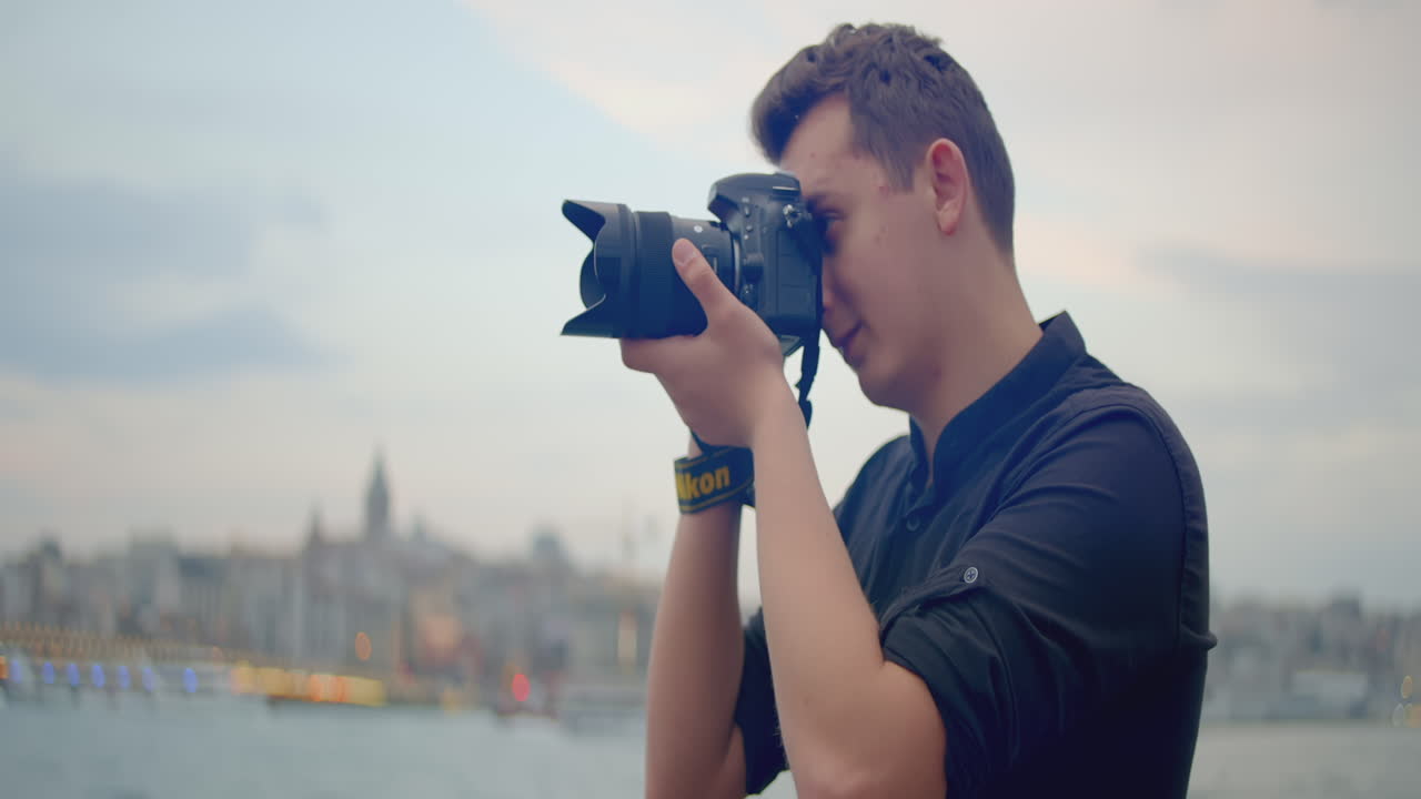 fotógrafo tomando imágenes de istanbul