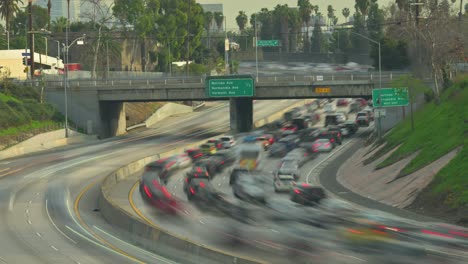 Timelapse--of-Hollywood-Freeway,-mid-day