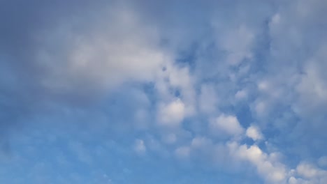 cloudscape-cloud-time-lapse-at-dusk-during-golden-hour-on-a-summer-day-in-south-africa