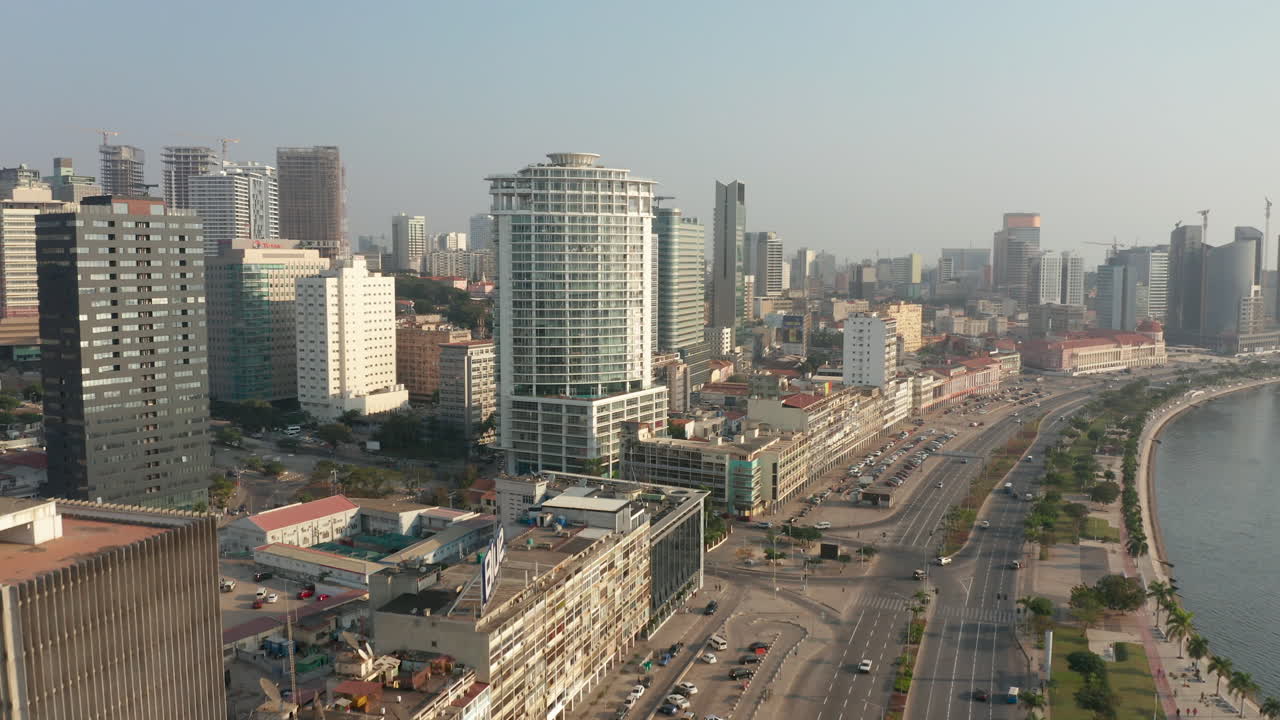 frente de viaje, centro de la ciudad de luanda, angola, áfrica hoy 4