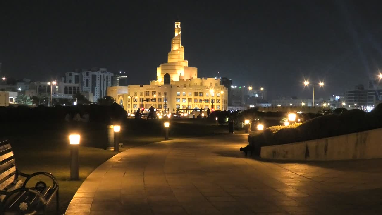 Moschea di Doha di notte.