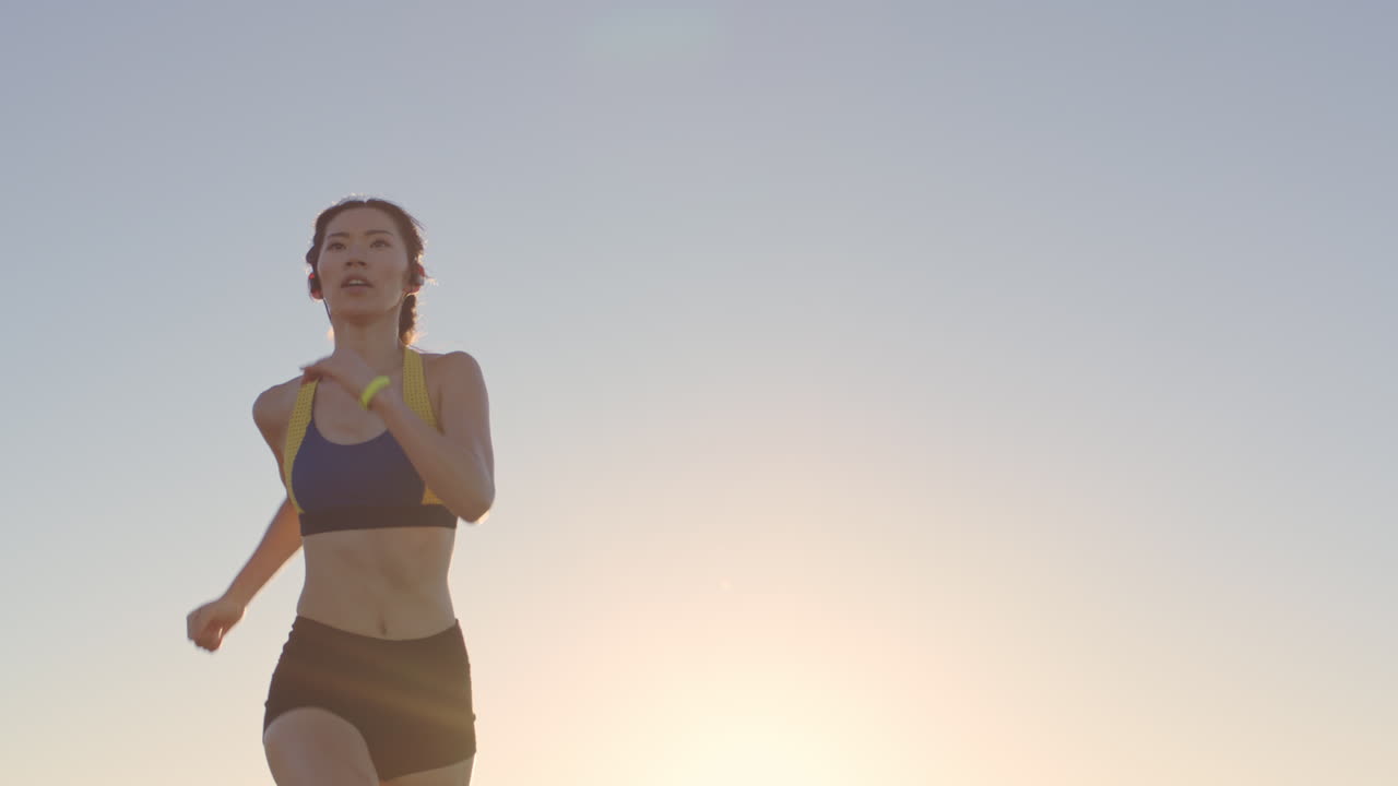 여자 러너, 도시와 피트니스를 위한  ⁇ 빛