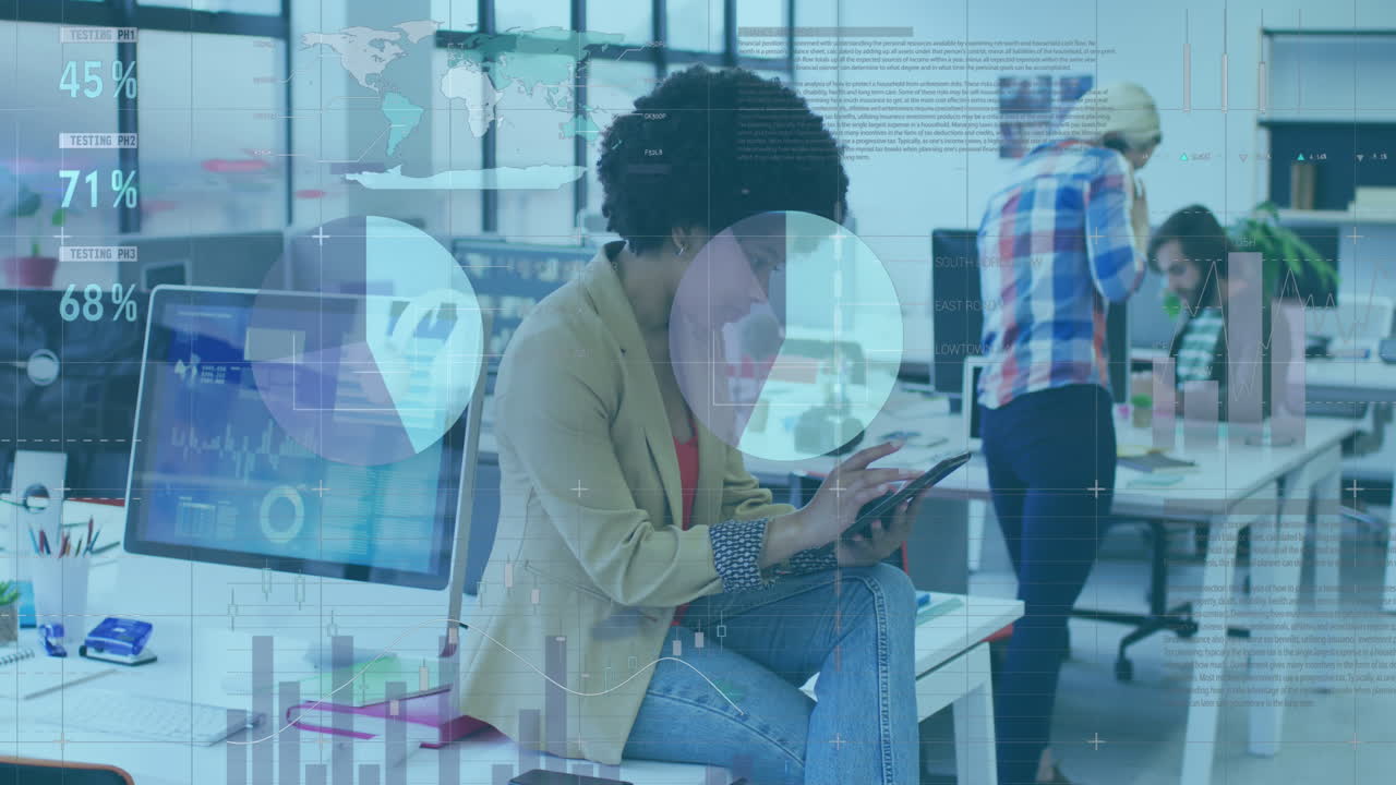 사무실에서 디지털 태블릿을 사용하는 아프리카계 미국인 여성에 대한 통계 데이터 처리의 애니메이션