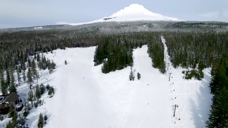 Antena-Sobre-Mount-Hood&#39;s-Cooper-Spur-Family-Ski-Area