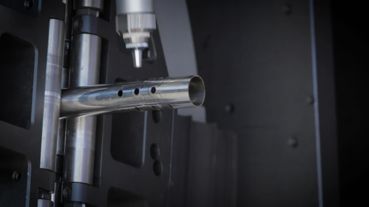 금속의 cnc 레이저 및 가스 절단, 현대 산업 기술.