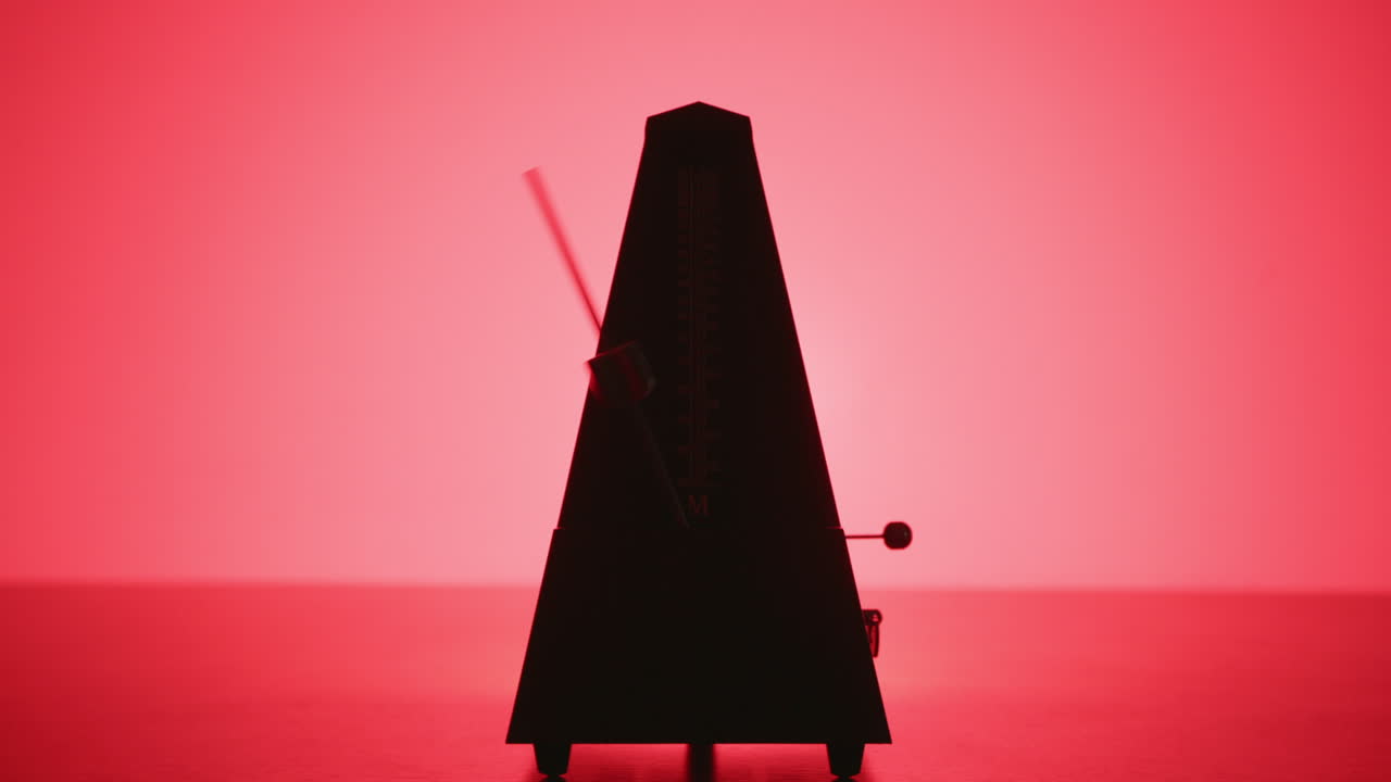 A metronome in motion