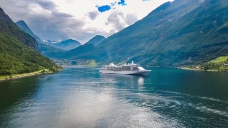 Cruise-Liners-On-Geiranger-fjord,-Norway