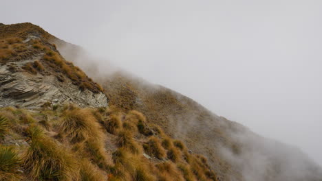 nubes dramáticas en el mirador del pico de roy - 4k