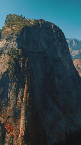 Overlooking Yosemite valley on background. Aerial view of beautiful national park landscapes. Vertical video