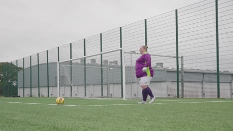 footballing goaltender, scottish female amateur players, sports equality