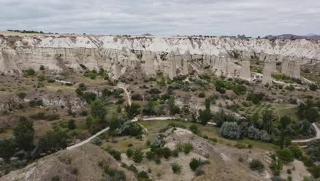 Drone-over-Love-Valley:-impressive-landscapes-in-Cappadocia,-Turkey