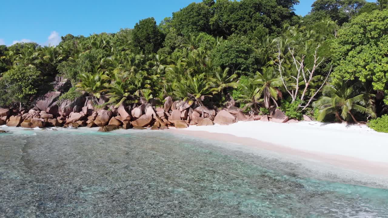 donde la tierra se encuentra con el mar