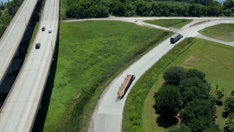 Truck-load-of-logs