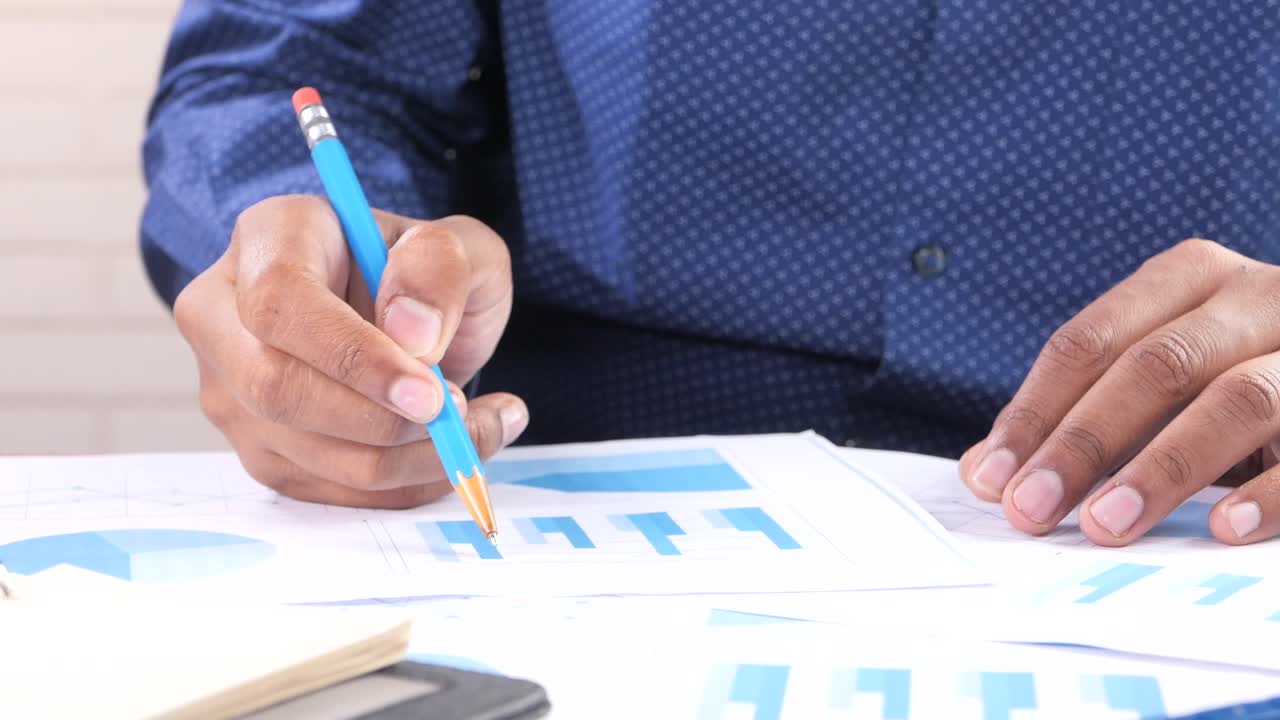 análisis empresarial y informe